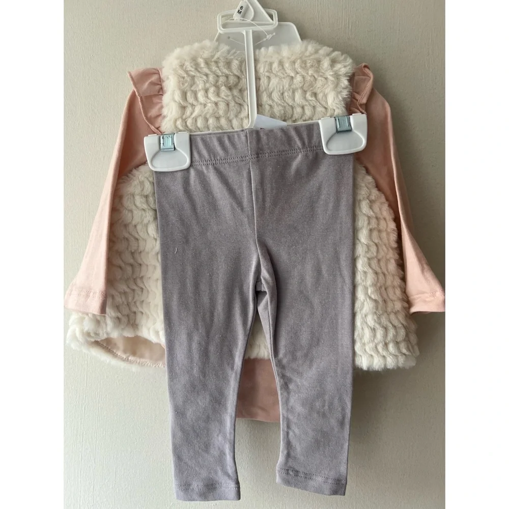 Tahari Baby - 3/6m 3piece set - Picture 2 of 2